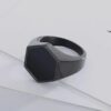 anillo negro diseno hexagonal marca calak cl sico 141894 NEGRO 1