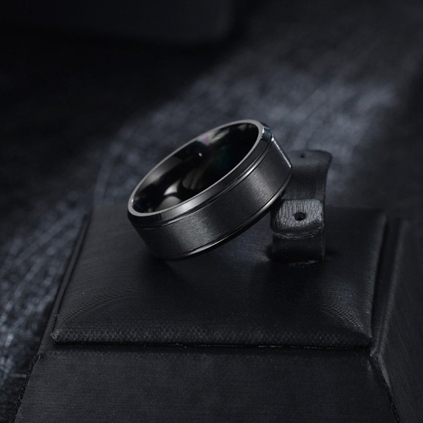 anillo negro estructura plana marca calak cl sico 141837 NEGRO 1