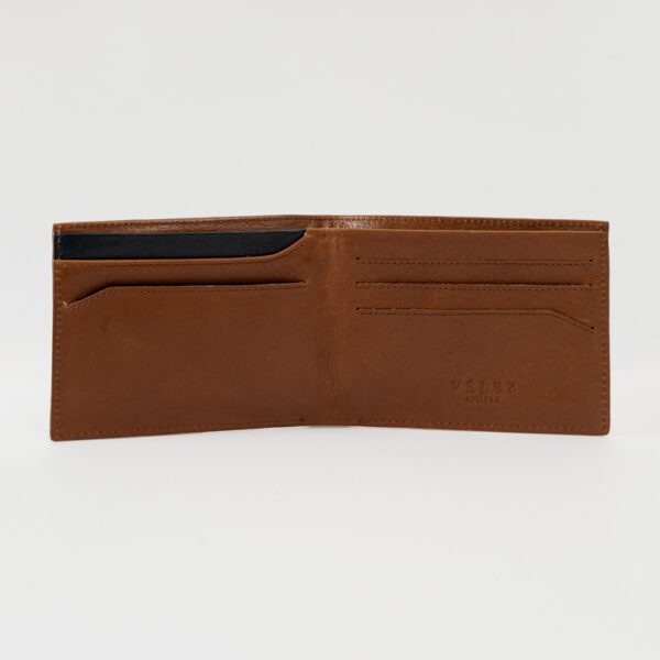 billetera caf estructura labrada marca v lez cl sico 149790 CAFE CLA 2
