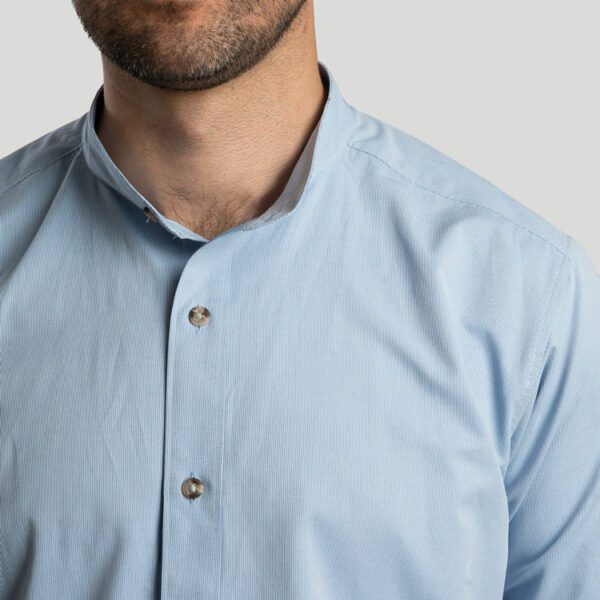 Camisa Celeste plana con lineas