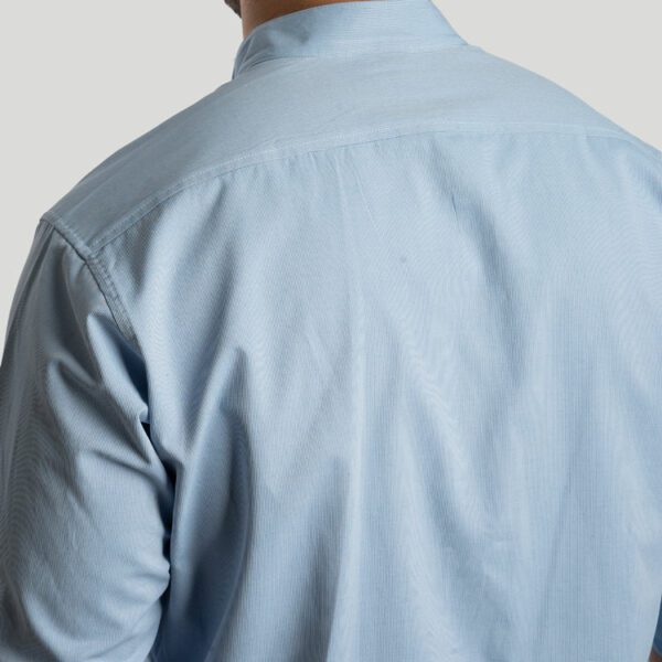 camisa celeste