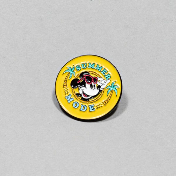pin amarillo diseno summer mickey marca pinusual cl sico 150358 AMARILLO 1