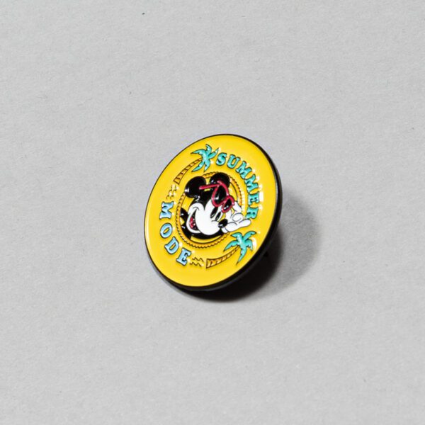 pin amarillo diseno summer mickey marca pinusual cl sico 150358 AMARILLO 2