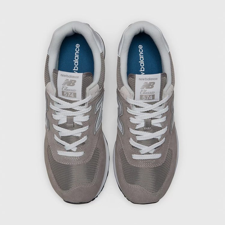sneakers gris estilo ml574evg d marca new balance cl sico 136116 GRIS 2