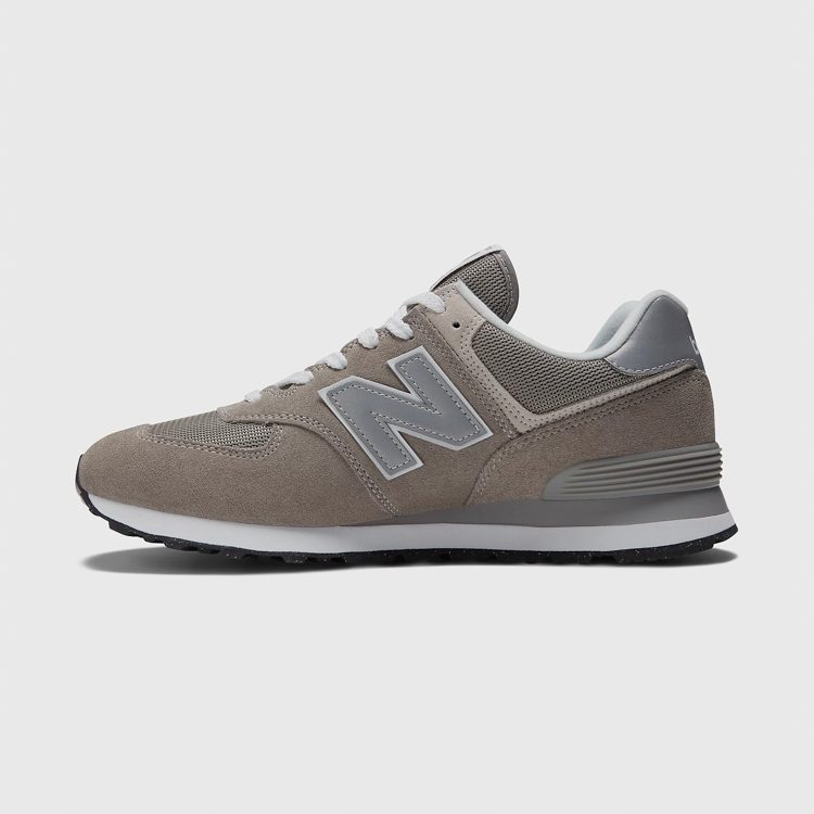 sneakers gris estilo ml574evg d marca new balance cl sico 136116 GRIS 4
